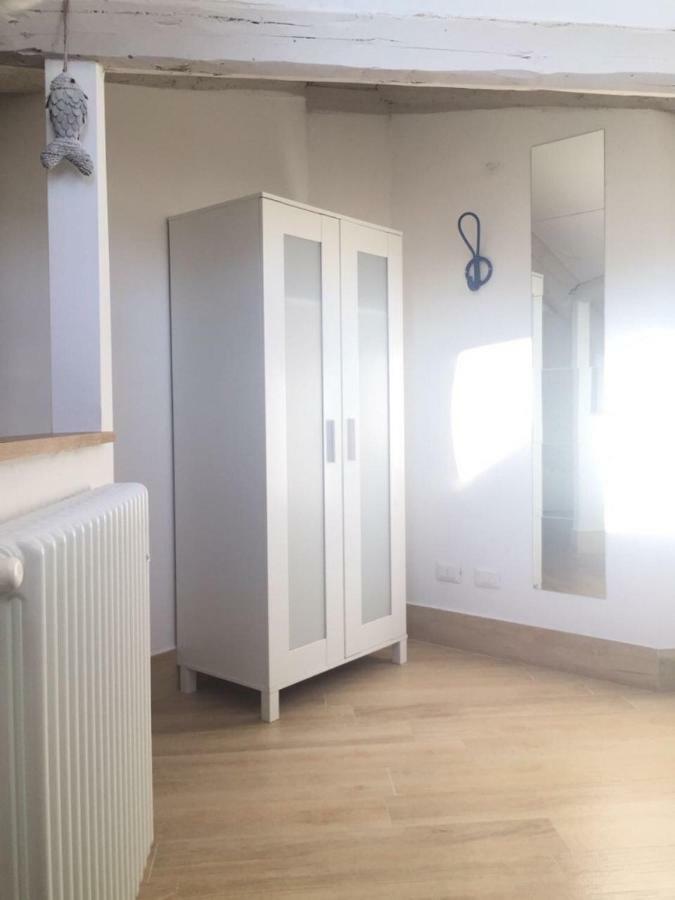 La Casa Di Rosi Al Mare Apartman Vada Kültér fotó